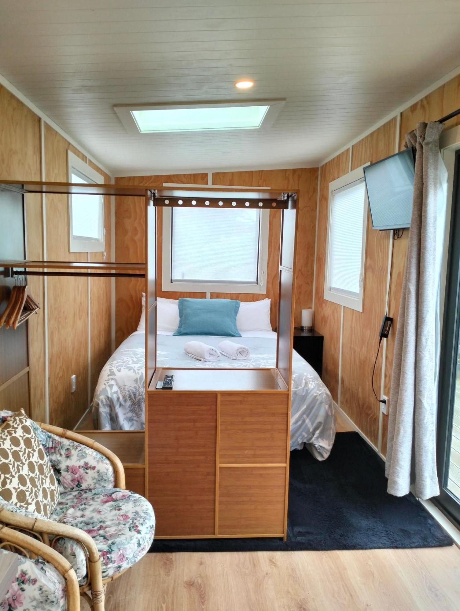 Dunedin Retreat Cabin エクステリア 写真